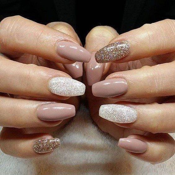 11 Graduation Nail Ideas for Celebrating Your Big Day in Style